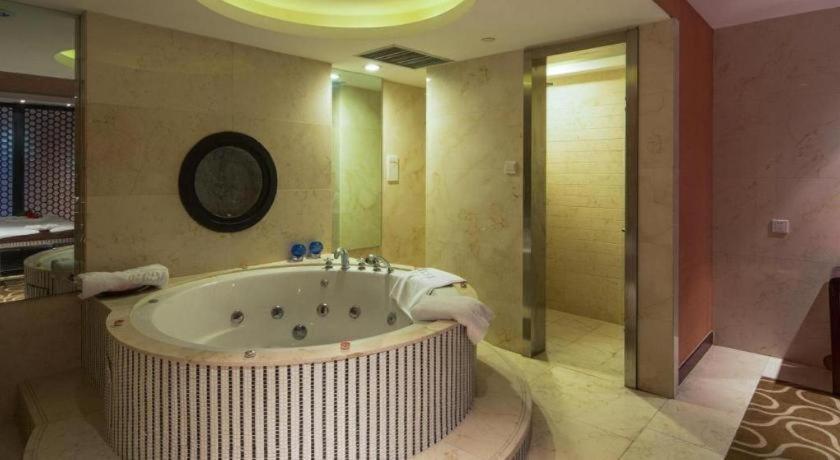The Qube Nanqiao Thượng Hải